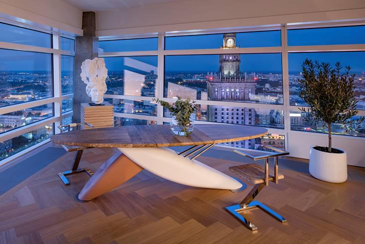 Mesa de design exclusivo em Paulownia